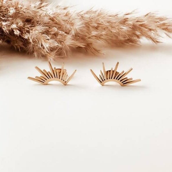 Sunshine studs