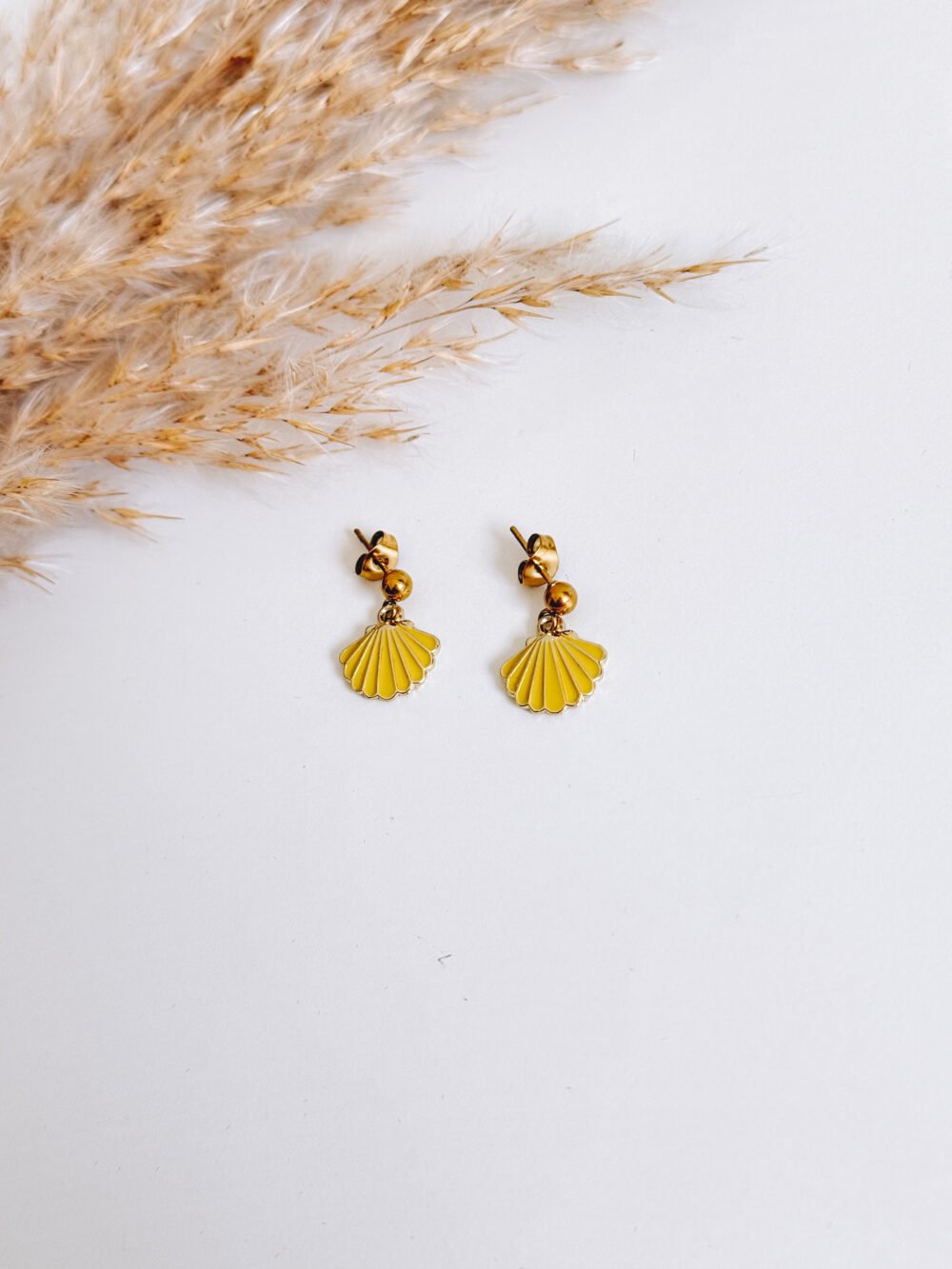 Shelly | Yellow